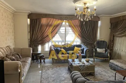 شقة - 3 غرف نوم - 3 حمامات للبيع في شارع صالح سليم(عكاشة) - الدقي - الجيزة