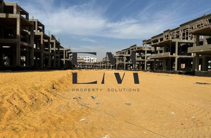 Townhouse - 4 Bedrooms - 5 Bathrooms for sale in Eastshire compound - 5th Settlement Compounds - The 5th Settlement - New Cairo City - Cairo
