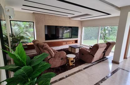 Villa - 5 Bedrooms - 5 Bathrooms for rent in Madinaty - Cairo
