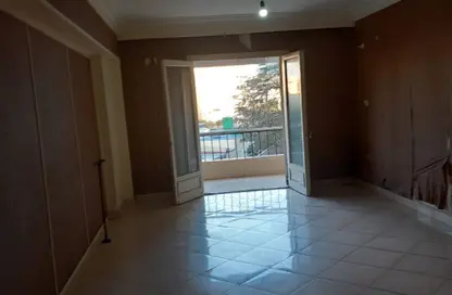 Apartment - 3 Bedrooms - 2 Bathrooms for sale in Hassan Ma'moon St. - 6th Zone - Nasr City - Cairo