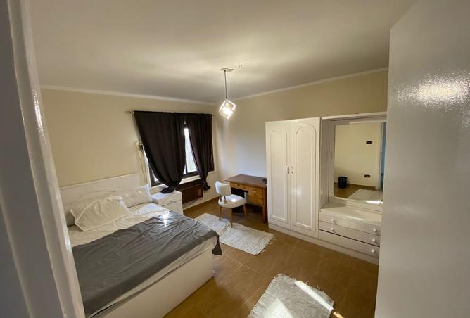 8021871 - Property Image 2