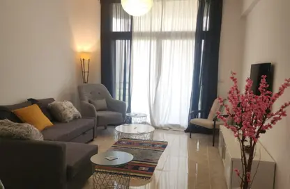 شقة - 3 غرف نوم - 2 حمامات للايجار في مون ريزيدنس - فيفث سكوير - التجمع الخامس - مدينة القاهرة الجديدة - القاهرة
