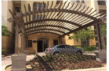 Apartment - 2 Bedrooms - 3 Bathrooms for sale in Aurora - Uptown Cairo - Mokattam - Cairo