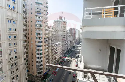 Apartment - 3 Bedrooms - 1 Bathroom for sale in Sidi Beshr - Hay Awal El Montazah - Alexandria
