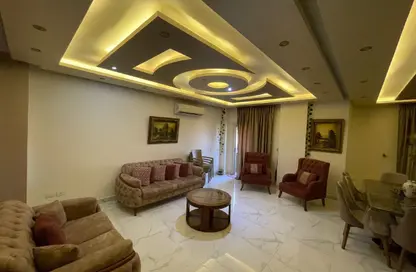 Apartment - 3 Bedrooms - 2 Bathrooms for sale in Street 100   Al Fairouz St. - 10th District - Sheikh Zayed City - Giza