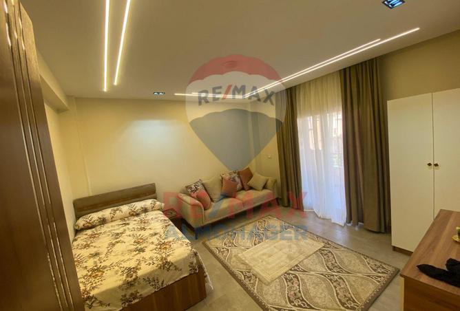 7943180 - Property Image 2