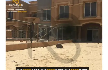 فيلا - 4 غرف نوم - 4 حمامات للبيع في رويال ميدوز - كمبوندات الشيخ زايد - الشيخ زايد - الجيزة