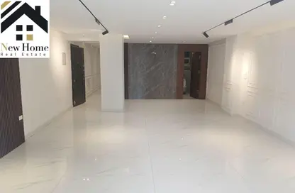 شقة - 3 غرف نوم - 3 حمامات للبيع في شارع الاسراء - المهندسين - الجيزة