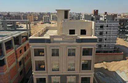 Apartment - 3 Bedrooms - 2 Bathrooms for sale in Bait Alwatan - The 5th Settlement - New Cairo City - Cairo