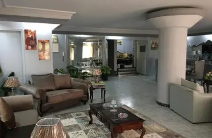 Apartment - 4 Bedrooms - 2 Bathrooms for sale in Mohammed Al Maqref St. - 6th Zone - Nasr City - Cairo