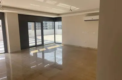 Apartment - 3 Bedrooms - 3 Bathrooms for sale in Park Side Residence - Zed Towers - Sheikh Zayed Compounds - Sheikh Zayed City - Giza