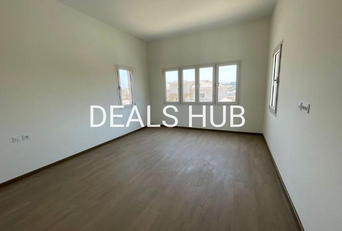 8093821 - Property Image 2