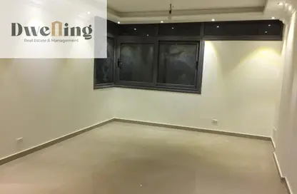 شقة - 2 غرف نوم - 2 حمامات للايجار في تاج سلطان - الطريق الدائري - القاهرة