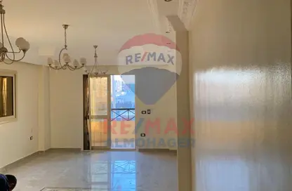 شقة - 3 غرف نوم - 1 حمام للايجار في لازورد - الحي الثامن - الشيخ زايد - الجيزة