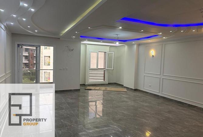 8273937 - صورة العقار 2