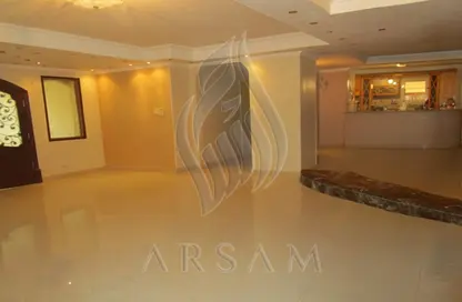 شقة - 3 غرف نوم - 3 حمامات للبيع في شارع 3 - الحي الخامس - التجمع الخامس - مدينة القاهرة الجديدة - القاهرة شقة - 3 غرف نوم - 3 حمامات للبيع في شارع 3 - الحي الخامس - التجمع الخامس - مدينة القاهرة الجديدة - القاهرة