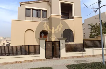 Villa - 4 Bedrooms - 4 Bathrooms for rent in Uptown Cairo - Mokattam - Cairo