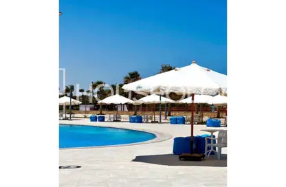 Chalet - 2 Bedrooms - 1 Bathroom for sale in Koun - Ras Al Hekma - North Coast