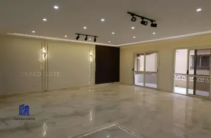 Apartment - 3 Bedrooms - 3 Bathrooms for sale in Al Khamayel city - Sheikh Zayed Compounds - Sheikh Zayed City - Giza