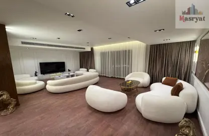 Villa - 3 Bedrooms - 5 Bathrooms for rent in Madinaty - Cairo