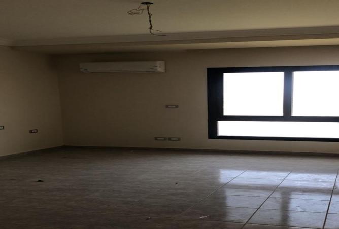 8200619 - Property Image 3