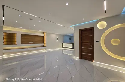 شقة - 4 غرف نوم - 3 حمامات للبيع في البوابة الاولي - خوفو - حدائق الاهرام - الجيزة