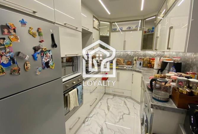 8033044 - Property Image 2