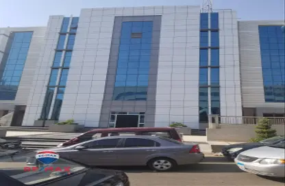 Clinic - Studio - 1 Bathroom for sale in New Cairo Centre - North Teseen St. - The 5th Settlement - New Cairo City - Cairo