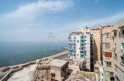 شقة - 4 غرف نوم - 1 حمام للبيع في طريق الجيش - كامب شيزار - حي وسط - الاسكندرية