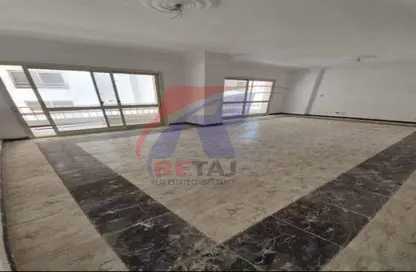 Apartment - 3 Bedrooms - 3 Bathrooms for rent in Street 10 - Al Waha City - 10th District - Nasr City - Cairo