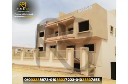 Twin House - 7 Bedrooms - 7+ Bathrooms for sale in Al Bostan St. - 9th District - Sheikh Zayed City - Giza