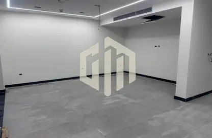 مساحات مكتبية - استوديو - 2 حمامات للبيع في بيزنس بلاس - شارع التسعين الشمالي - التجمع الخامس - مدينة القاهرة الجديدة - القاهرة