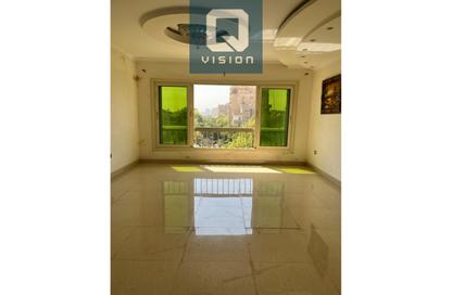 Apartment - 3 Bedrooms - 1 Bathroom for sale in Street 233 - Degla - Hay El Maadi - Cairo