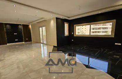 Apartment - 4 Bedrooms - 3 Bathrooms for rent in Zizinia St. - South Investors Area - New Cairo City - Cairo