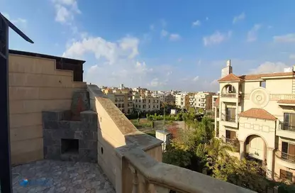 Roof - 2 Bedrooms - 2 Bathrooms for sale in Akhnaton St. - District 5 - The 5th Settlement - New Cairo City - Cairo