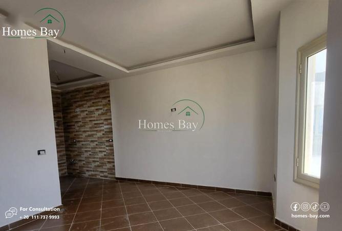 8069476 - Property Image 3