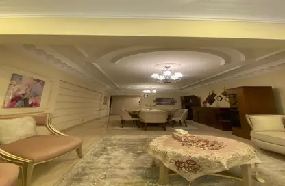 Apartment - 3 Bedrooms - 2 Bathrooms for sale in Mostafa Al Nahas St. - 6th Zone - Nasr City - Cairo
