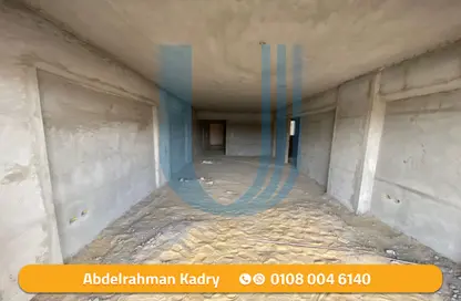 شقة - 3 غرف نوم - 2 حمامات للبيع في شارع جميلة بو حريد - السيوف - حي اول المنتزة - الاسكندرية