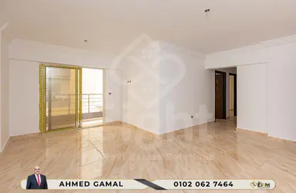Apartment - 2 Bedrooms - 1 Bathroom for sale in Mostafa Kamel St. - Seyouf - Hay Awal El Montazah - Alexandria