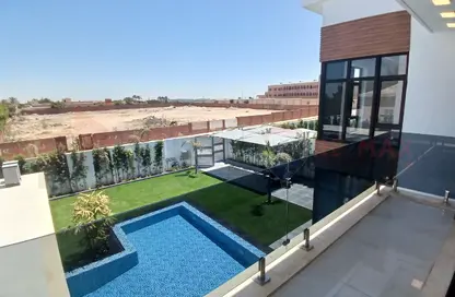 فيلا - 4 غرف نوم - 5 حمامات للبيع في كينج مريوط - حي العامرية - الاسكندرية