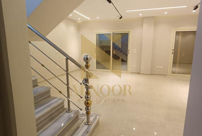 8560930 - Property Image 3