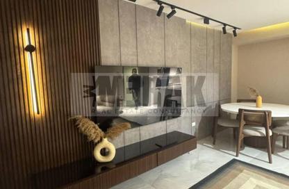 Apartment - 2 Bedrooms - 2 Bathrooms for sale in Lake View Residence - 5th Settlement Compounds - The 5th Settlement - New Cairo City - Cairo
