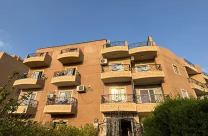 Apartment - 3 Bedrooms - 2 Bathrooms for sale in 1st Neighborhood - 4th District West - Shorouk City - Cairo