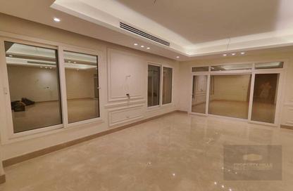 Apartment - 3 Bedrooms - 3 Bathrooms for sale in Etapa - Sheikh Zayed Compounds - Sheikh Zayed City - Giza