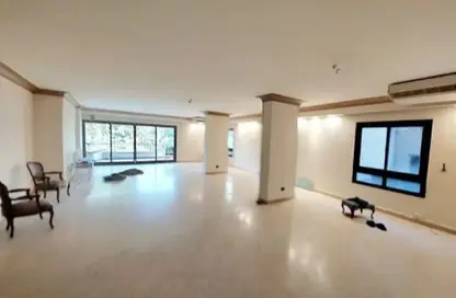 Apartment - 3 Bedrooms - 3 Bathrooms for rent in Street 206 - Degla - Hay El Maadi - Cairo