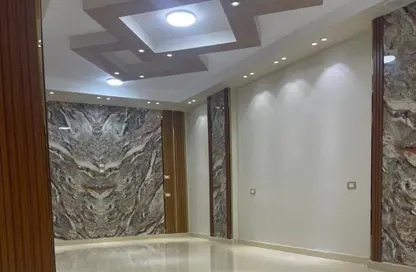 Clinic - Studio - 1 Bathroom for sale in 13th District - Sheikh Zayed City - Giza