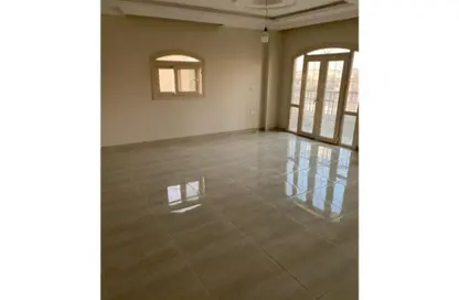 Apartment - 3 Bedrooms - 2 Bathrooms for rent in Al Bostan St. - 9th District - Sheikh Zayed City - Giza
