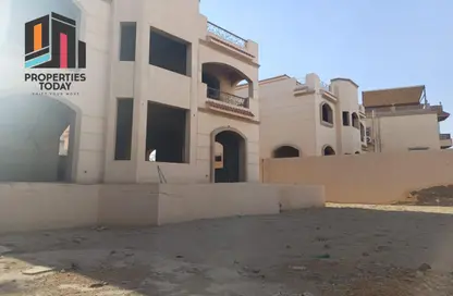 Villa - 4 Bedrooms - 5 Bathrooms for sale in Dream Land St. - Dream Land - Al Wahat Road - 6 October City - Giza