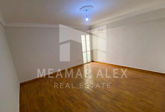 8242639 - Property Image 3