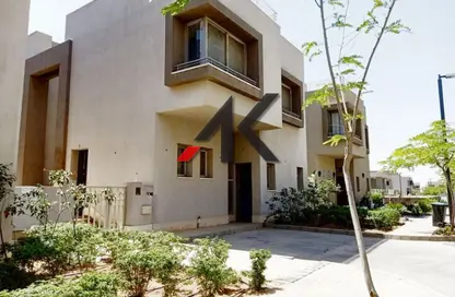 Villa - 3 Bedrooms - 4 Bathrooms for sale in Village Gardens Katameya - 5th Settlement Compounds - The 5th Settlement - New Cairo City - Cairo